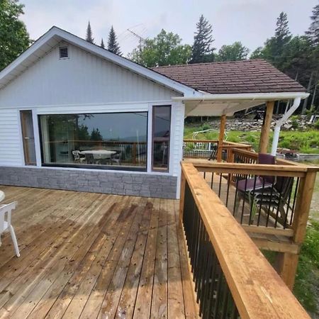 Cozy Chalet With Breathtaking Mountain View Vila Notre-Dame-Des-Bois Exterior foto